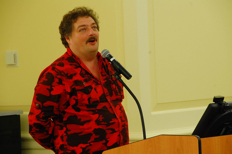 Russian Poet  Dmitry Bykov shares his poetry with UMD students