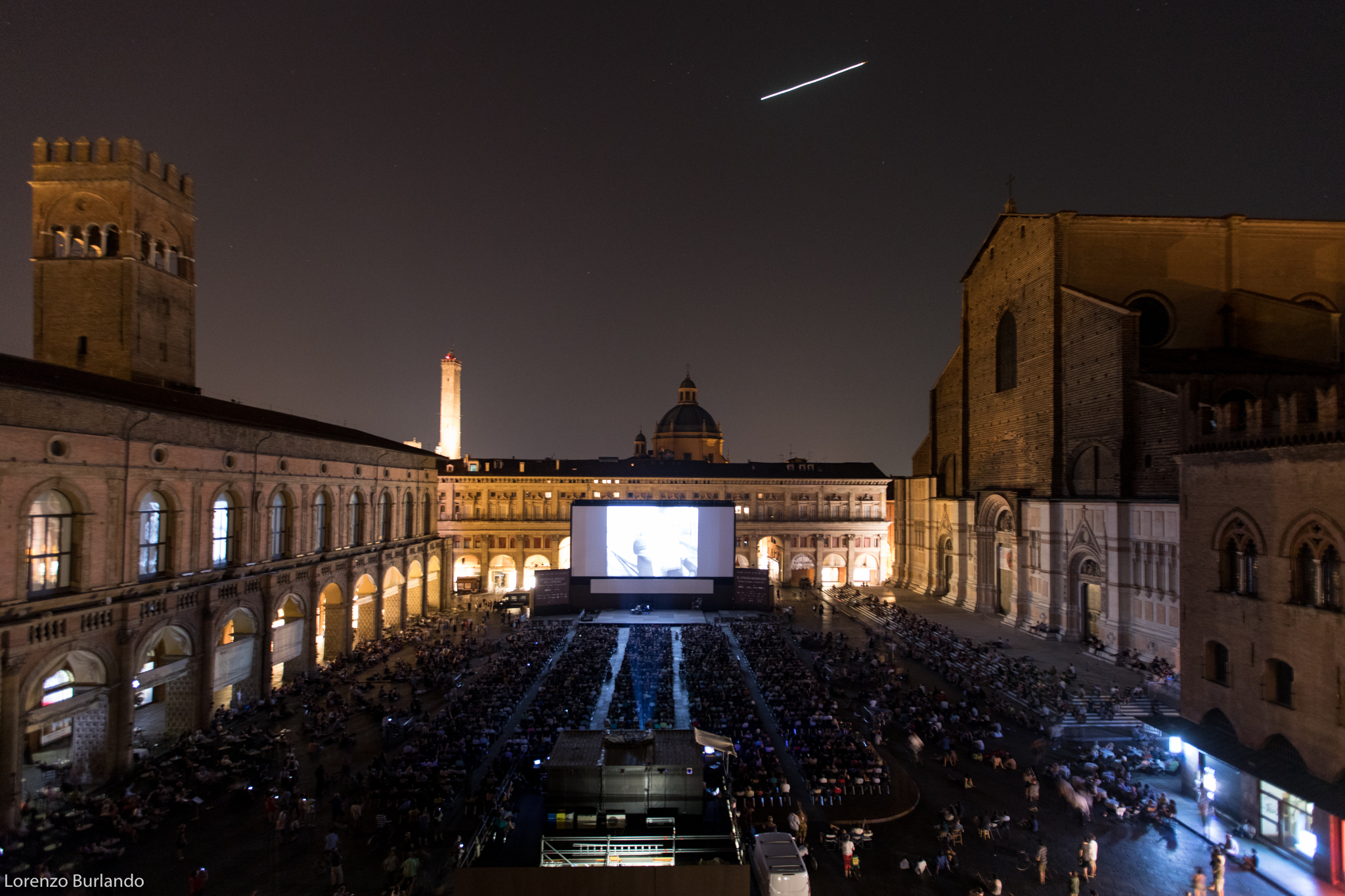 image of the live film viewing in Bologna Italy piazza maggiore