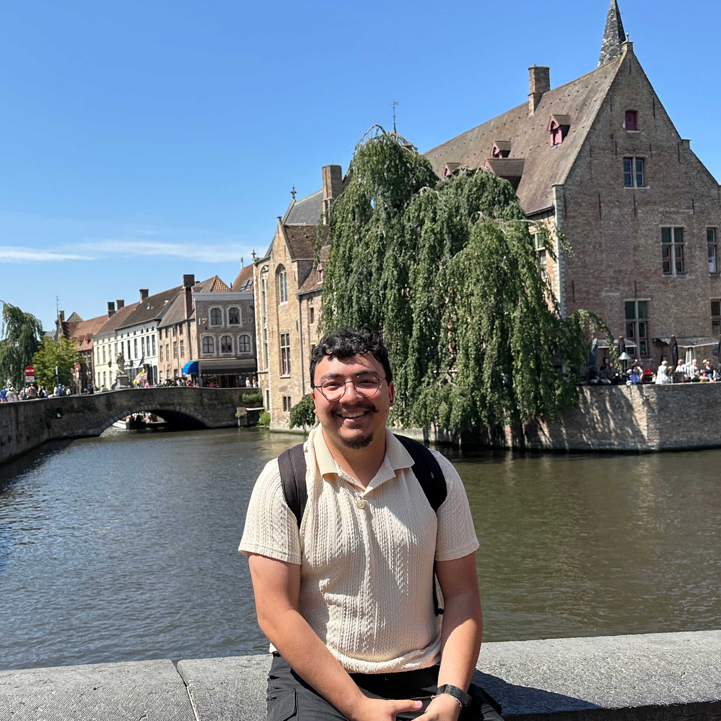 Picture of Keven in Belgium by the water